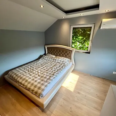 Vikendica Hideaway Villa