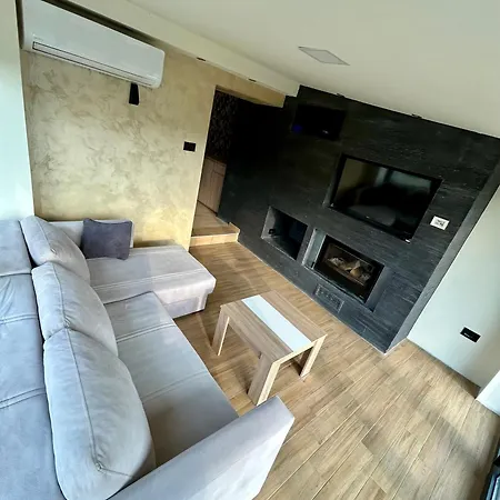 Vikendica Hideaway * Novi Sad